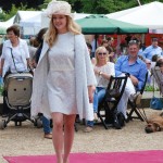 Gänseblümchen Matel und Etuikleid